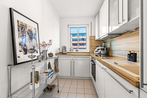 Küche - Etagenwohnung in 80992 München mit 77m² kaufen