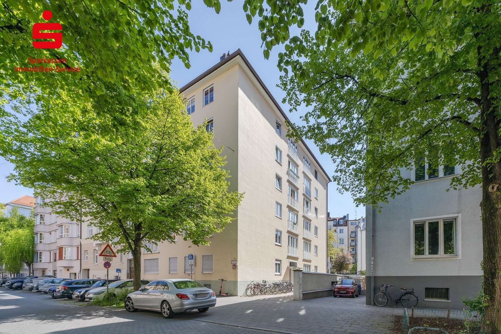 Hausansicht - Erdgeschosswohnung in 80798 München mit 38m² kaufen