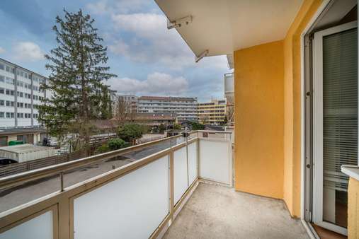 Loggia - Etagenwohnung in 81541 München mit 32m² kaufen