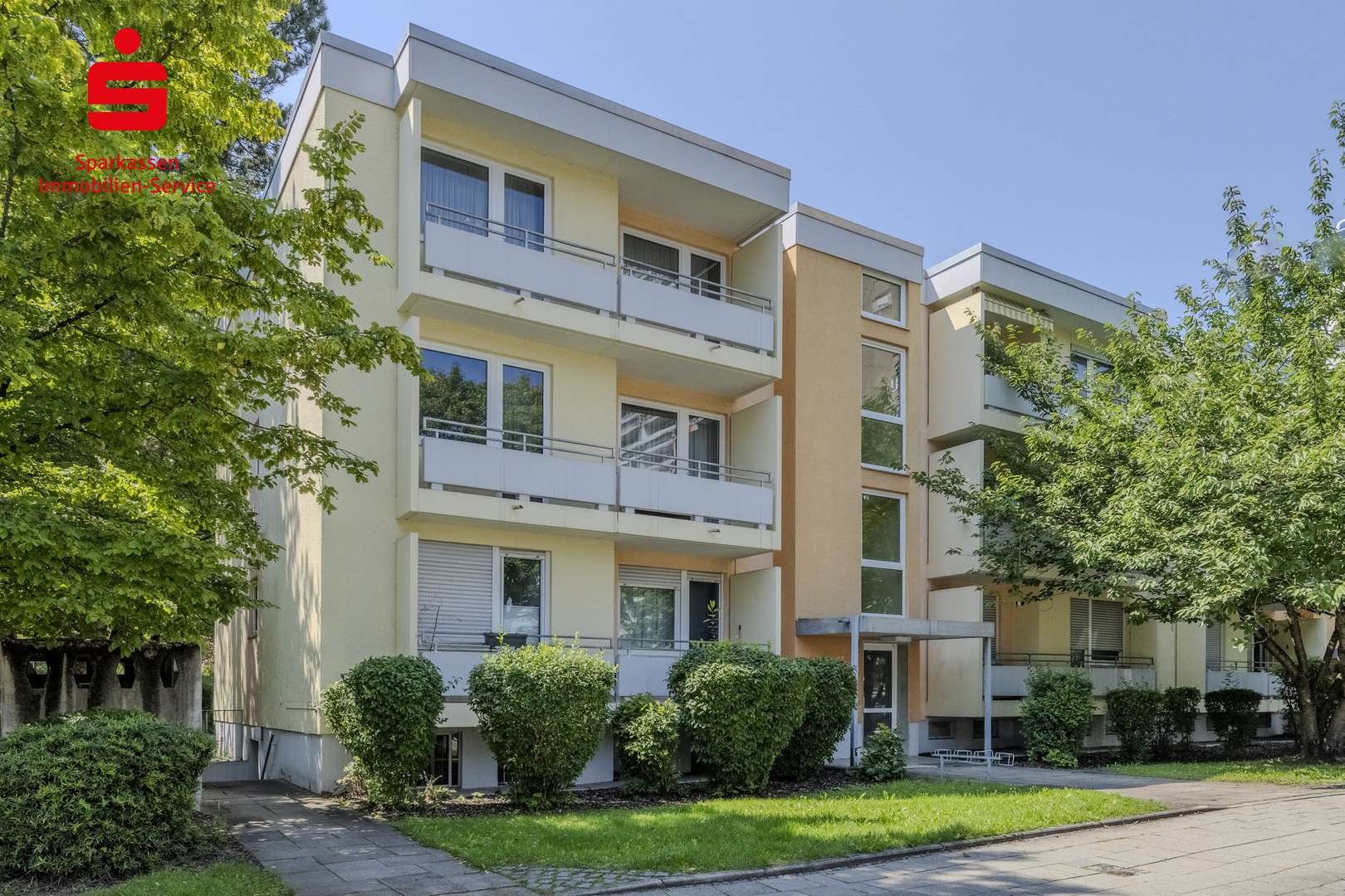 Gebäudeansicht Gebäudeansicht - Etagenwohnung in 81927 München mit 82m² kaufen