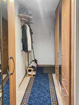Flur - Erdgeschosswohnung in 81477 München mit 57m² kaufen
