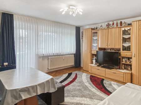 Wohnzimmer - Erdgeschosswohnung in 81477 München mit 57m² kaufen