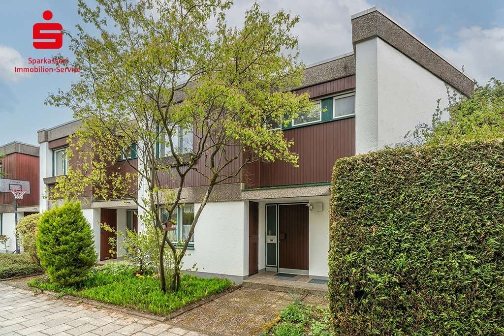 Außenansicht - Reiheneckhaus in 81929 München mit 124m² kaufen