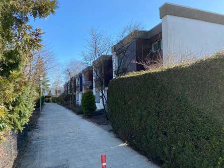 Privater Zugang - Reiheneckhaus in 81929 München mit 124m² kaufen