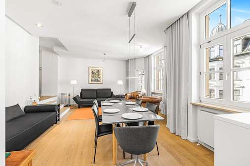 Wohn- und Esszimmer - Etagenwohnung in 80538 München mit 93m² kaufen