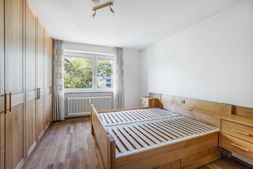Schlafzimmer - Etagenwohnung in 81377 München mit 81m² kaufen