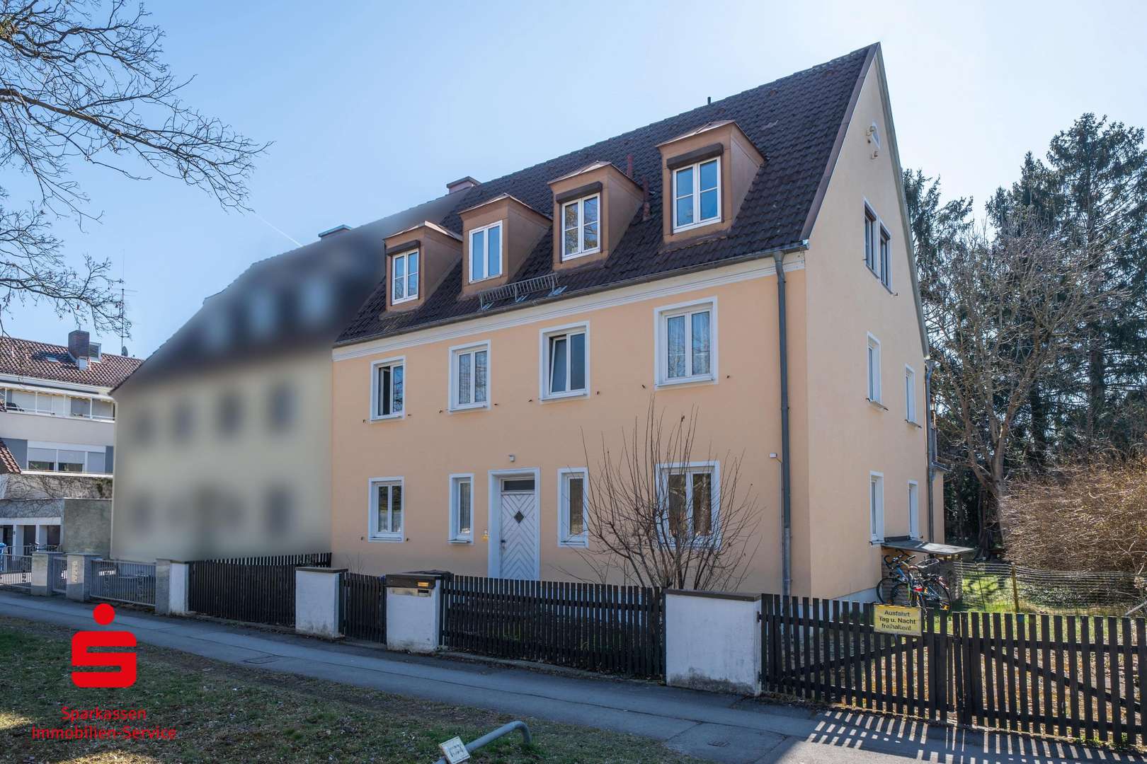 Hausansicht - Doppelhaushälfte in 80638 München mit 282m² kaufen