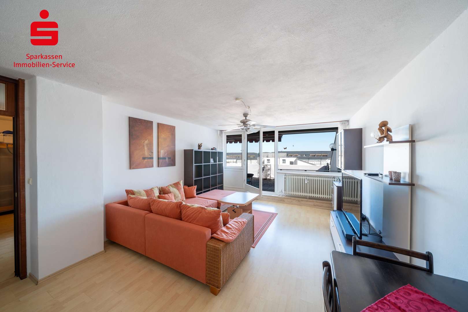 Wohnzimmer - Dachgeschosswohnung in 83209 Prien mit 81m² kaufen