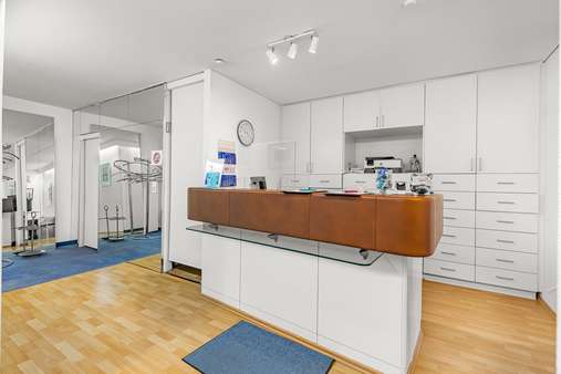 Empfang Empfang - Krankenhaus in 80636 München mit 142m² kaufen