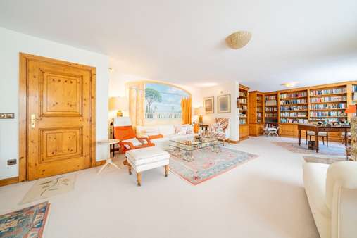 Bibliothek Bibliothek - Einfamilienhaus in 85457 Wörth mit 249m² kaufen