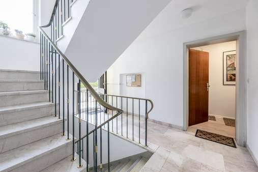Wohnungseingang - Erdgeschosswohnung in 82467 Garmisch-Partenkirchen mit 28m² kaufen