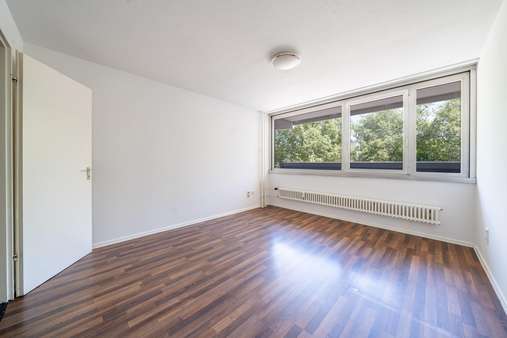 Schlafzimmer - Etagenwohnung in 80993 München mit 86m² kaufen
