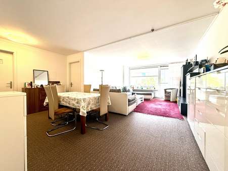 Wohnbereich - Etagenwohnung in 81925 München mit 99m² kaufen