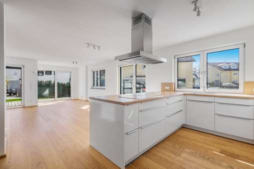 Wohnzimmer - Reiheneckhaus in 82377 Penzberg mit 174m² kaufen