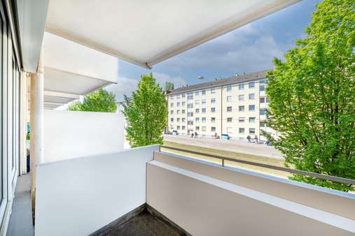 Balkon - Etagenwohnung in 81539 München mit 30m² kaufen