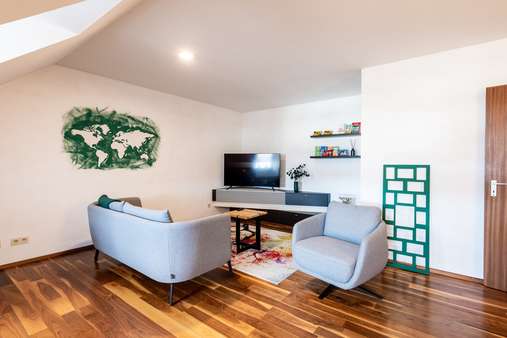 Wohnbereich - Dachgeschosswohnung in 81241 München mit 59m² als Kapitalanlage kaufen