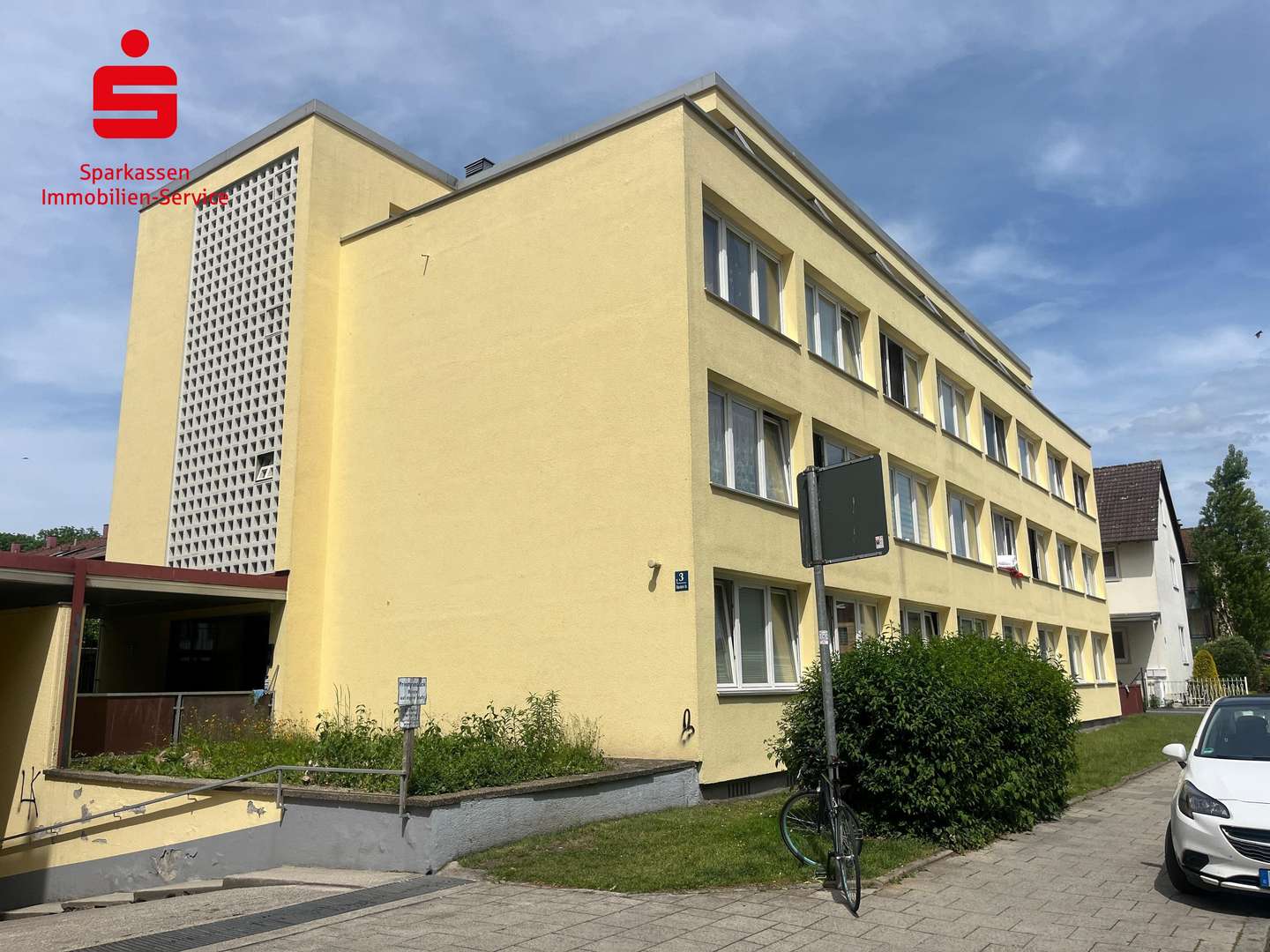 Hausansicht - Erdgeschosswohnung in 81669 München mit 20m² kaufen