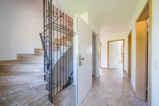 Eingang EG Eingang EG - Doppelhaushälfte in 80937 München mit 145m² als Kapitalanlage kaufen