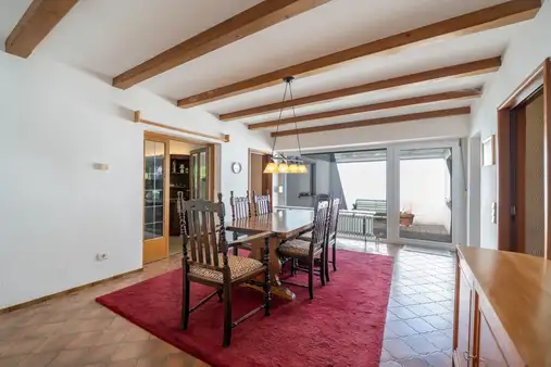 Gut geschnittener Bungalow mit sonnigem Südgarten in ruhiger Lage