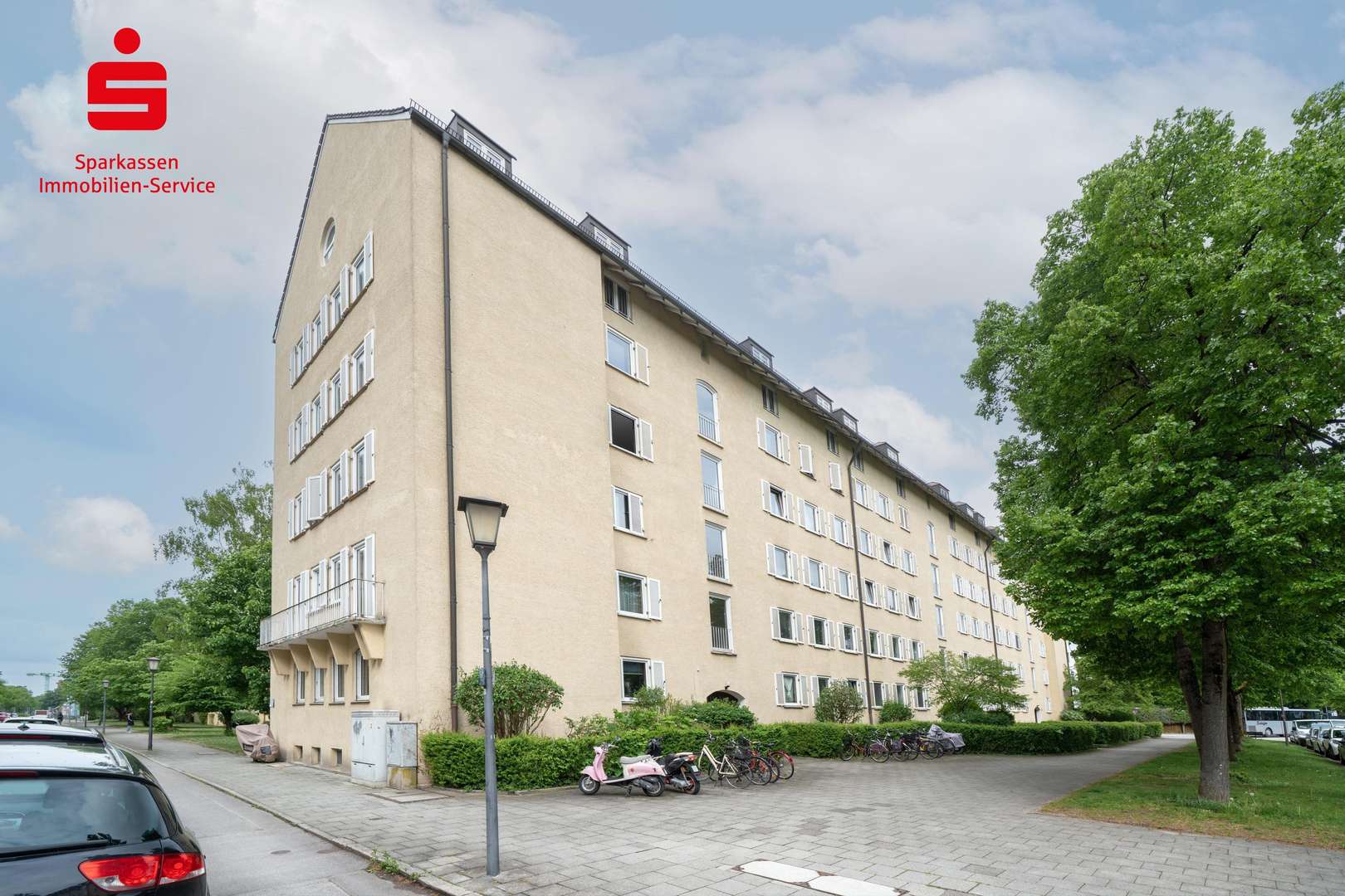 Hausansicht - Etagenwohnung in 81377 München mit 80m² kaufen