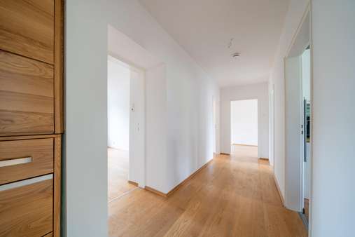 Flur - Etagenwohnung in 81377 München mit 80m² kaufen