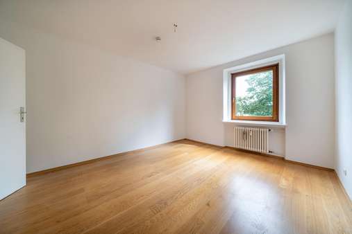 Schlafzimmer - Etagenwohnung in 81377 München mit 80m² kaufen