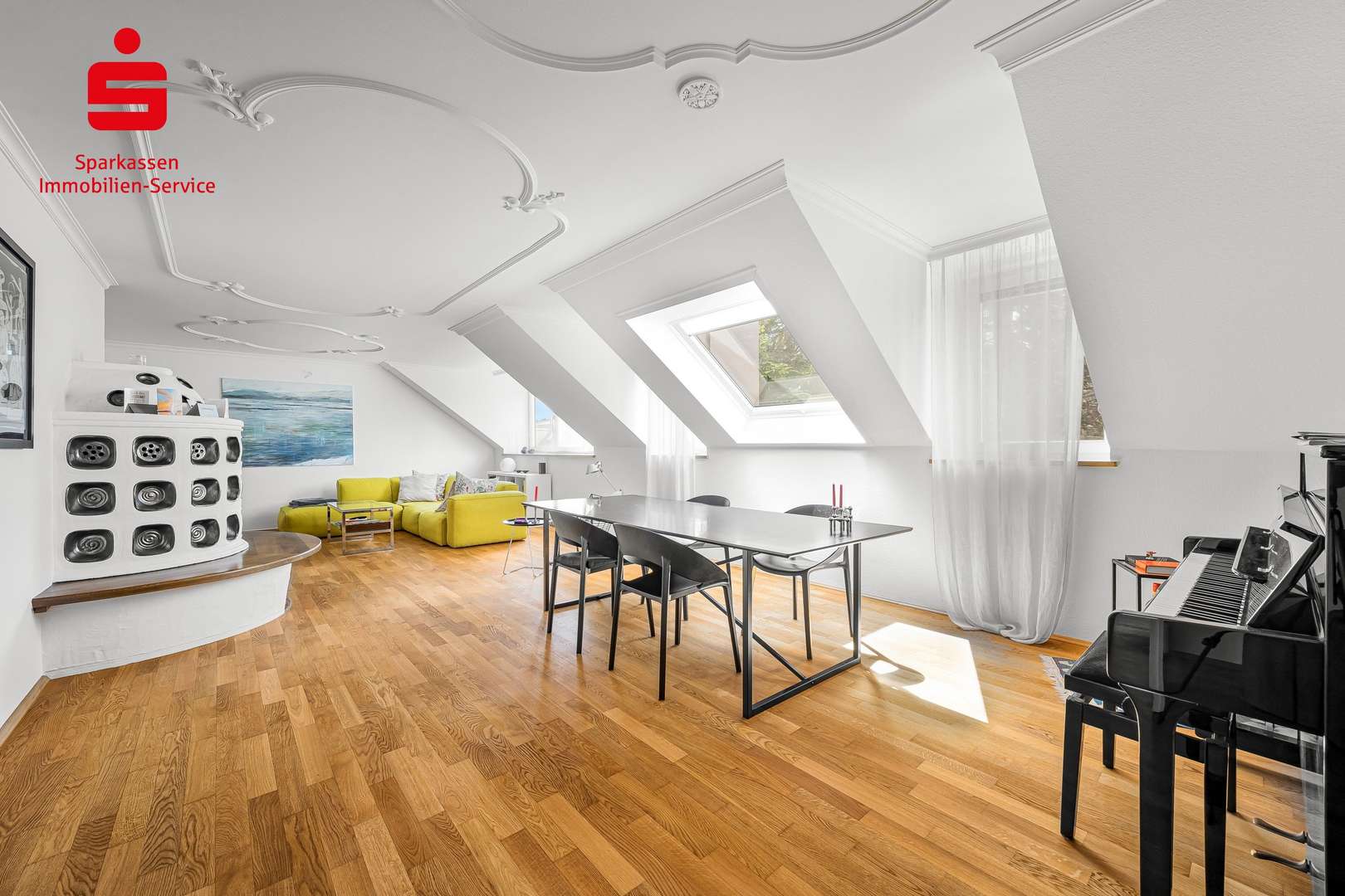 Wohn- und Essbereich Wohn- und Essbereich - Dachgeschosswohnung in 80686 München mit 111m² kaufen