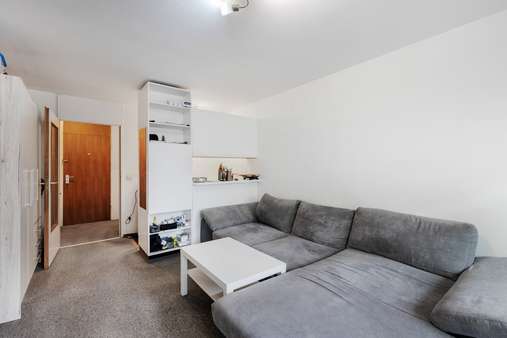 Wohnraum mit Küche - Etagenwohnung in 81673 München mit 28m² kaufen