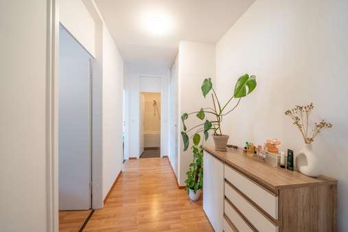 Eingangsbereich - Etagenwohnung in 81825 München mit 75m² kaufen