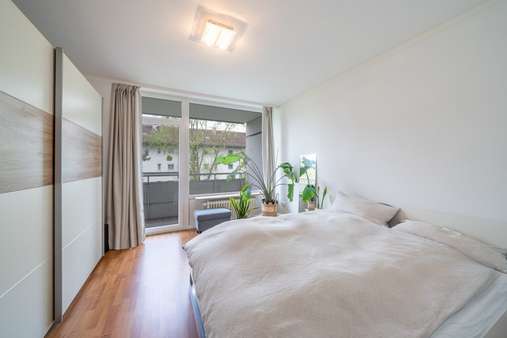 Schlafzimmer - Etagenwohnung in 81825 München mit 75m² kaufen
