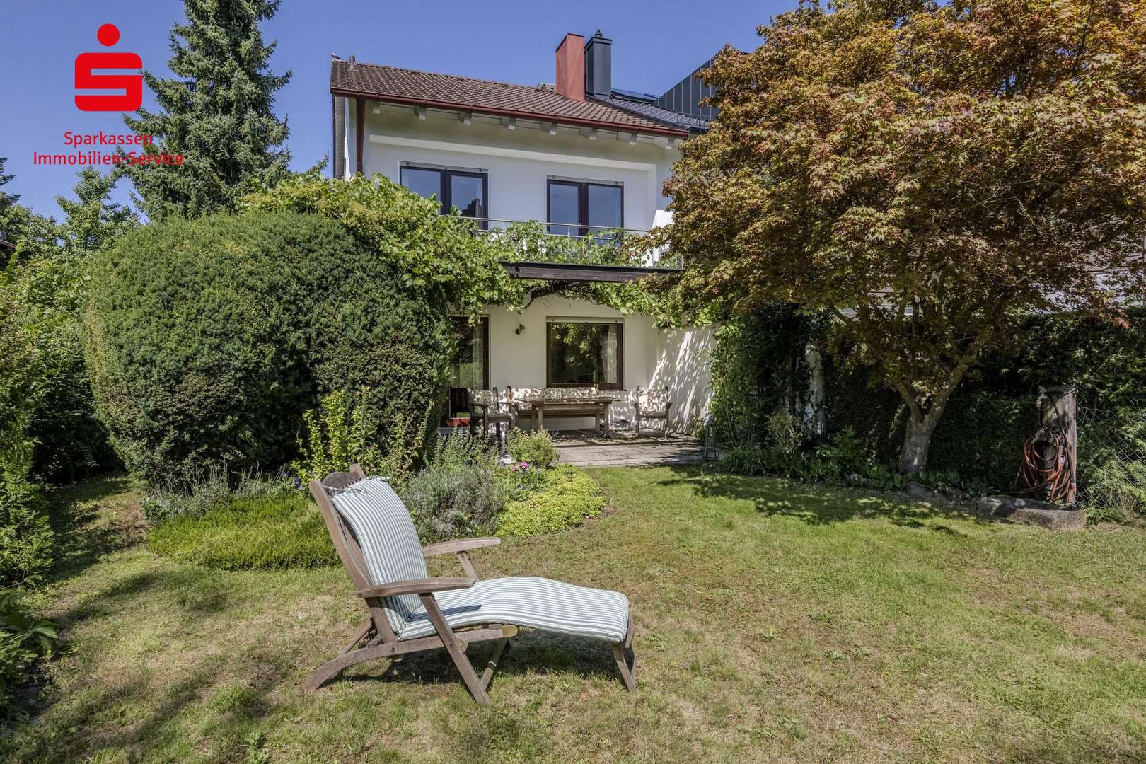 Hausansicht Hausansicht - Doppelhaushälfte in 81827 München mit 150m² kaufen