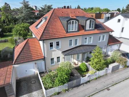 Seitenansicht - Doppelhaushälfte in 81375 München mit 206m² kaufen