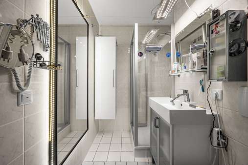 Badezimmer - Etagenwohnung in 80339 München mit 52m² als Kapitalanlage kaufen