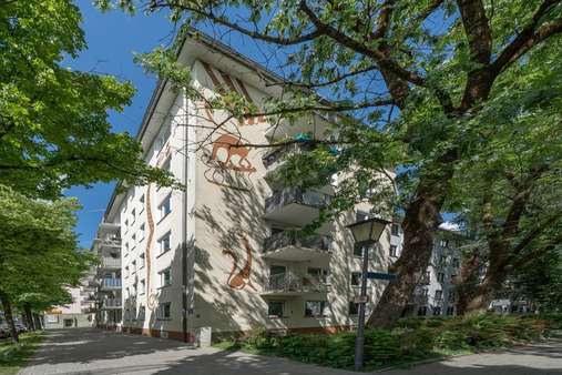 Außenansicht Außenansicht - Etagenwohnung in 80797 München mit 66m² kaufen