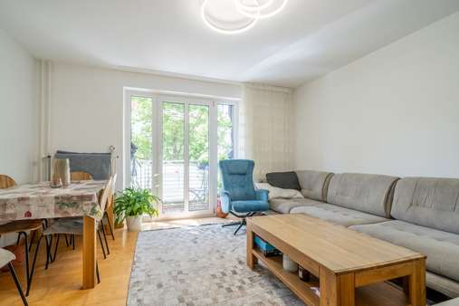 Wohn- und Essbereich Wohn- und Essbereich - Etagenwohnung in 80797 München mit 66m² kaufen