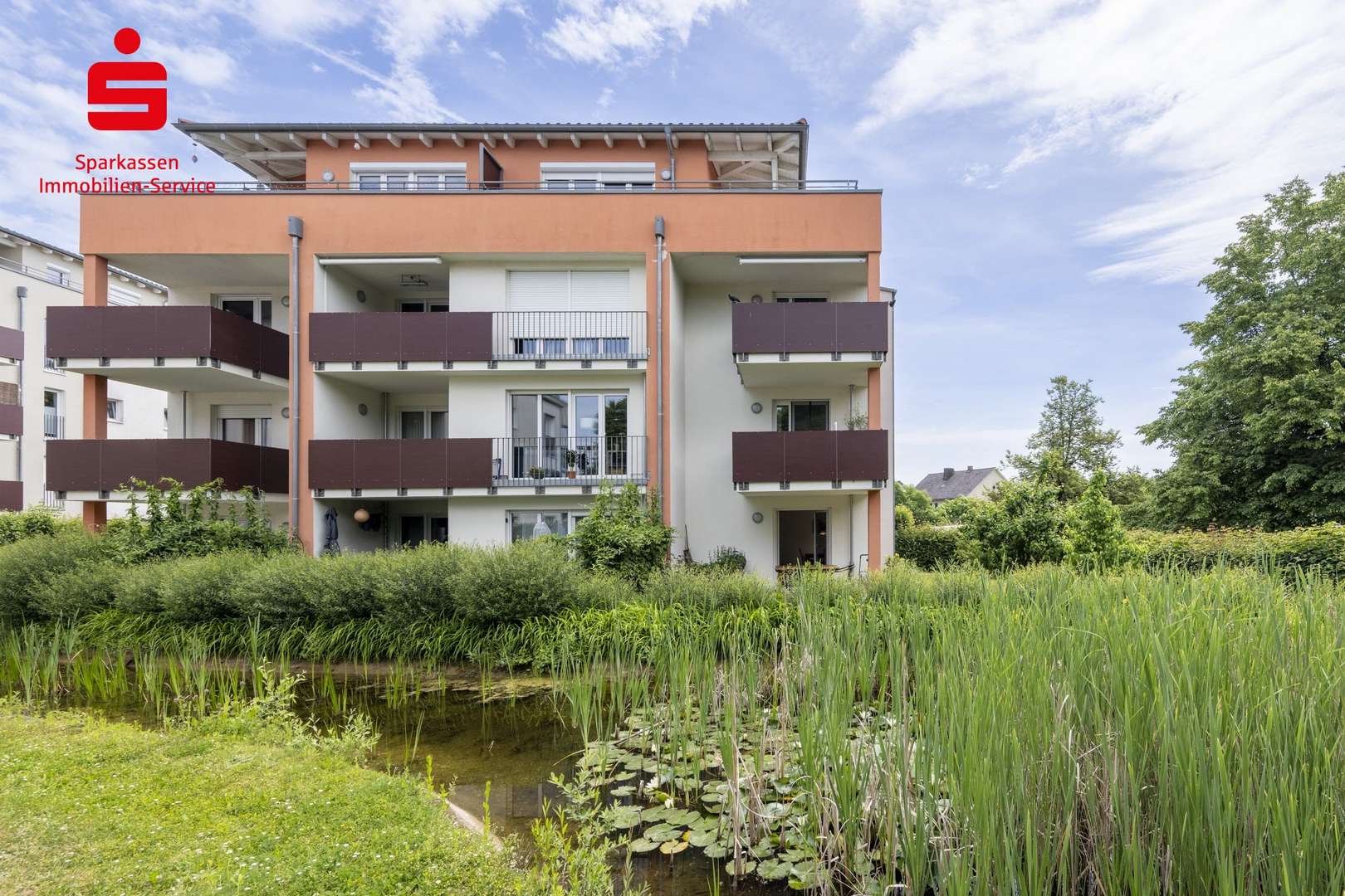 Hausansicht - Erdgeschosswohnung in 94315 Straubing mit 82m² kaufen