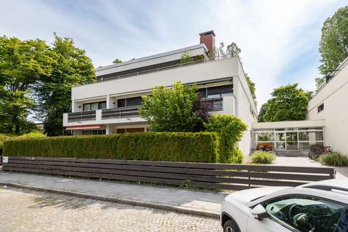 Hausansicht - Erdgeschosswohnung in 81479 München mit 37m² kaufen