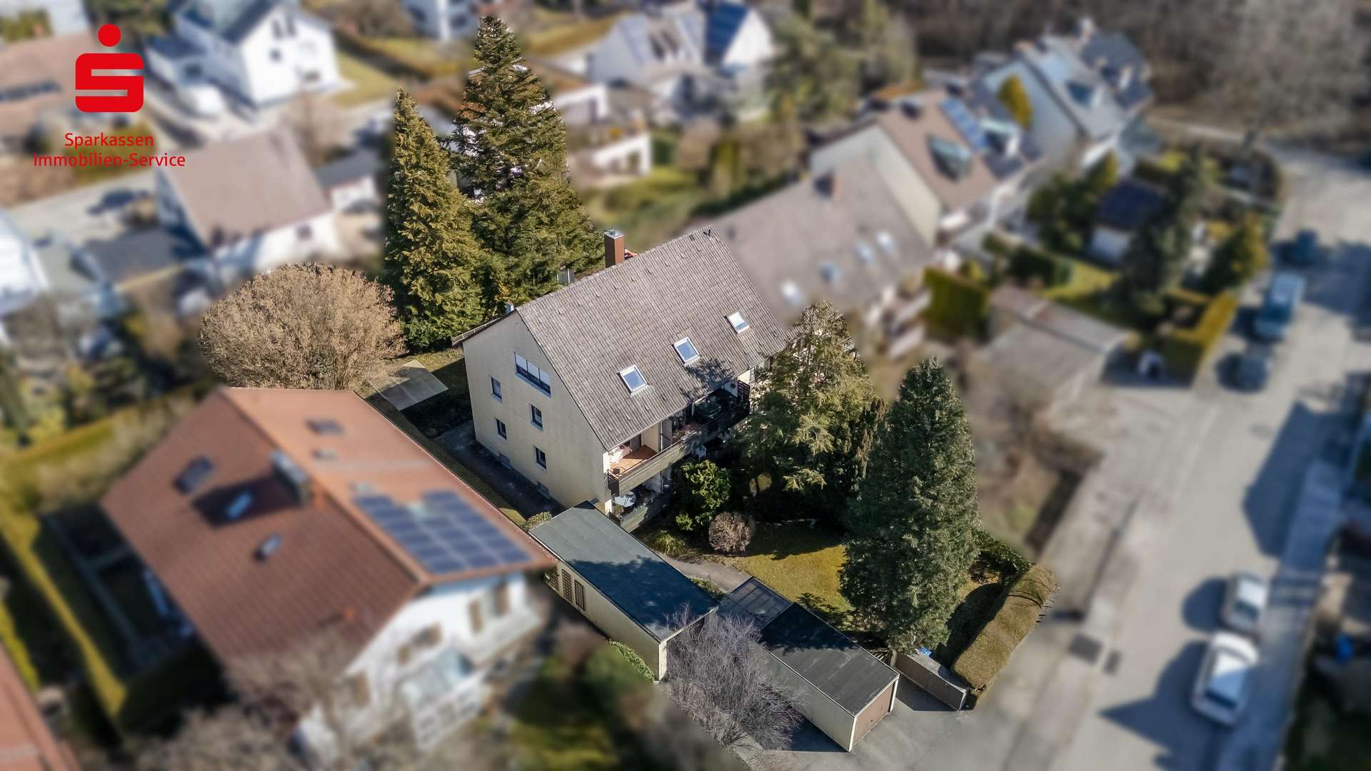 Drohnenperspektive - Mehrfamilienhaus in 82166 Gräfelfing mit 285m² kaufen