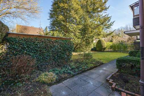 Gemeinschaftsgarten Nord-Ost - Mehrfamilienhaus in 82166 Gräfelfing mit 285m² kaufen