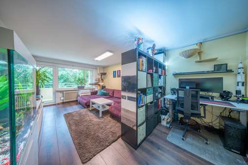 Wohnzimmer Wohnzimmer - Erdgeschosswohnung in 80993 München mit 79m² kaufen