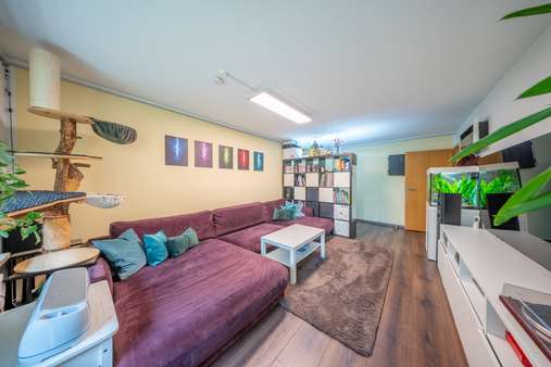 Wohnzimmer Wohnzimmer - Erdgeschosswohnung in 80993 München mit 79m² kaufen