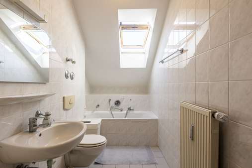 Tageslichtbad - Dachgeschosswohnung in 85609 Aschheim mit 60m² kaufen