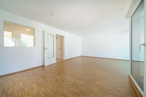Wohn- und Esszimmer Wohn- und Esszimmer - Etagenwohnung in 85221 Dachau mit 83m² kaufen