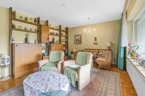Wohnzimmer - Etagenwohnung in 82487 Oberammergau mit 54m² kaufen
