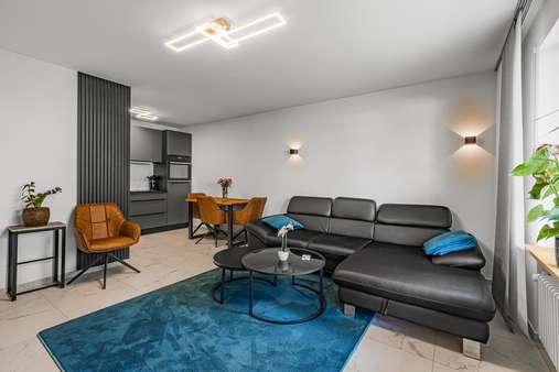 Wohnzimmer - Erdgeschosswohnung in 83026 Rosenheim mit 53m² kaufen