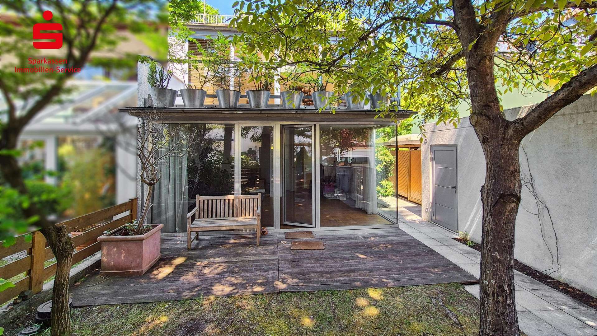 Blick aufs Haus Blick aufs Haus - Doppelhaushälfte in 81549 München mit 155m² kaufen