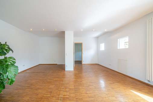 Zwei Kinderzimmer Zwei Kinderzimmer - Doppelhaushälfte in 81549 München mit 155m² kaufen