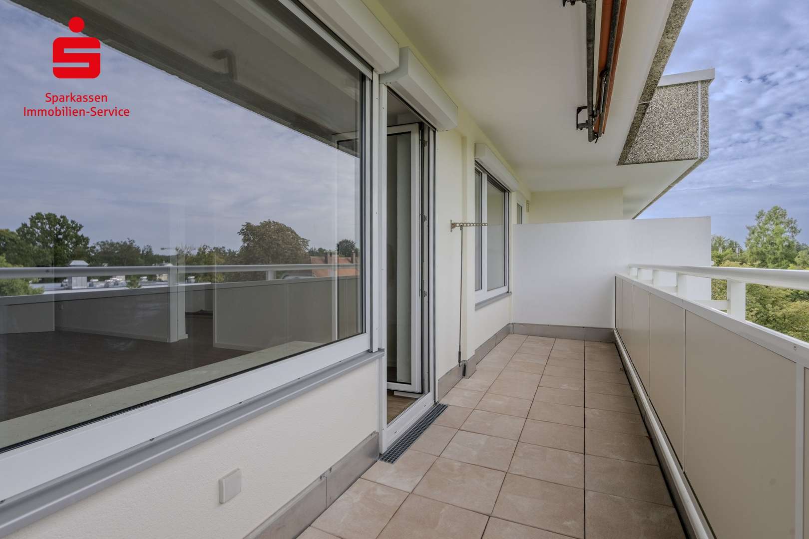 Große West-Loggia Große West-Loggia - Etagenwohnung in 81477 München mit 57m² kaufen