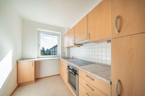 Küche mit Einbauküche - Etagenwohnung in 80686 München mit 64m² kaufen
