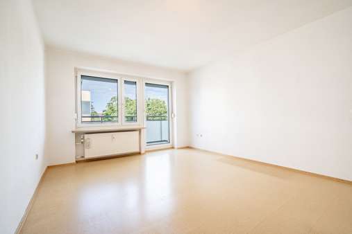 Wohnraum - Etagenwohnung in 80686 München mit 64m² kaufen